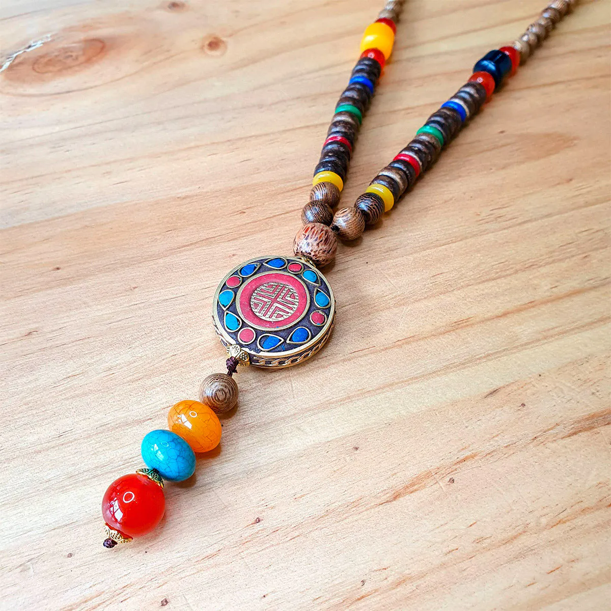 Collar de Cuentas de Madera Patrón Tradicional