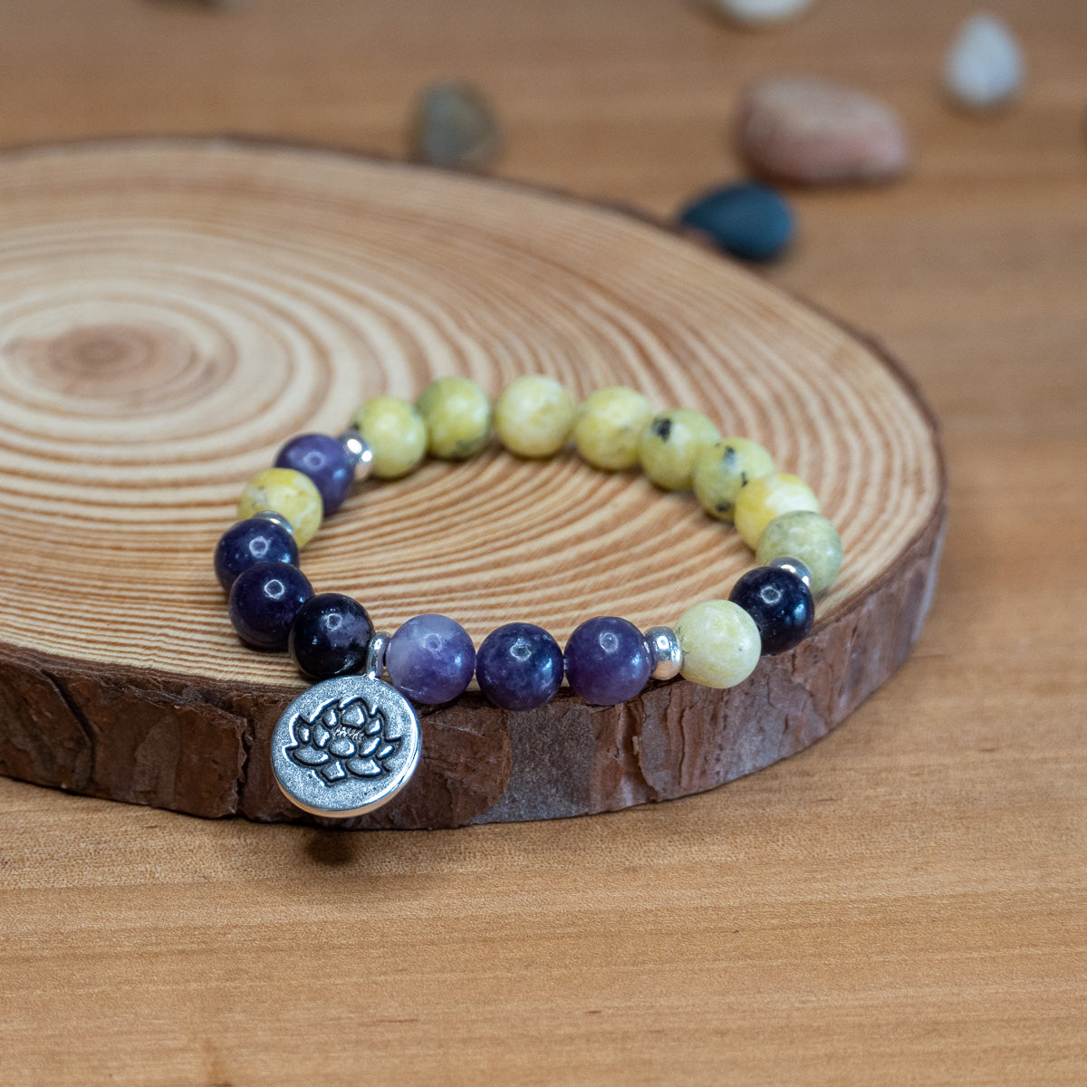 Pulsera de Amatista y Howlita