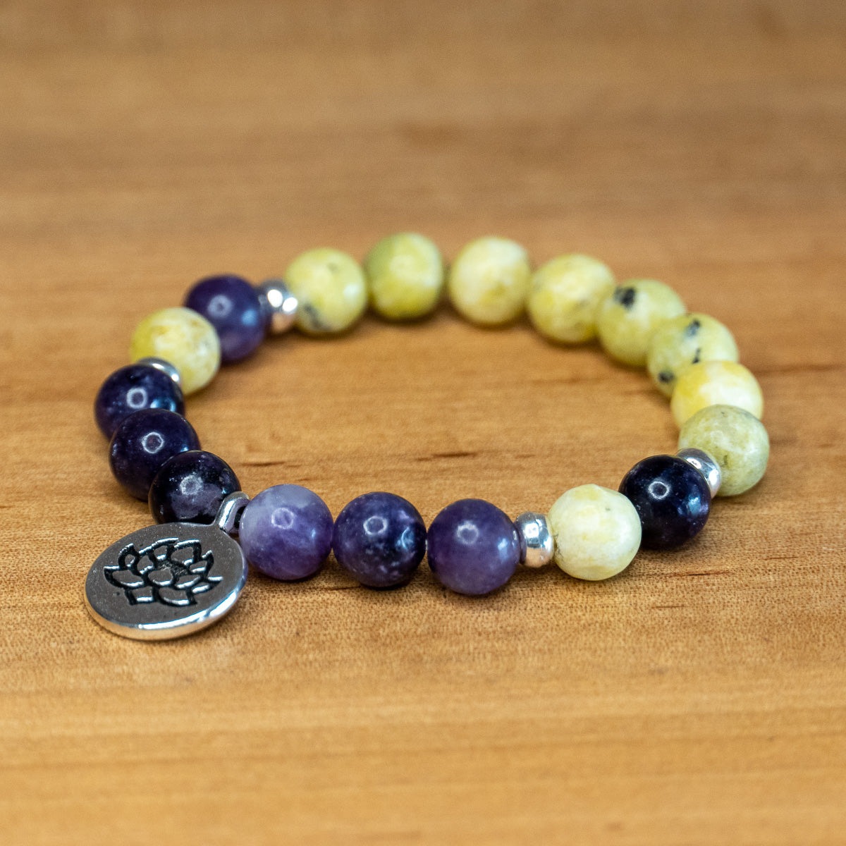 Pulsera de Amatista y Howlita